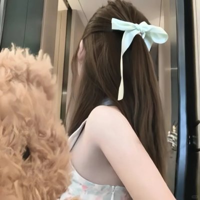 裸男歌唱